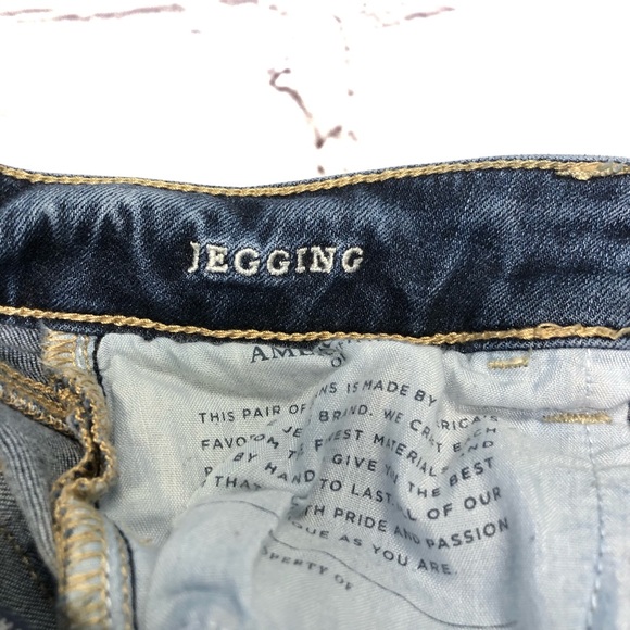 American Eagle Medium Wash Jeggings - Picture 7 of 7